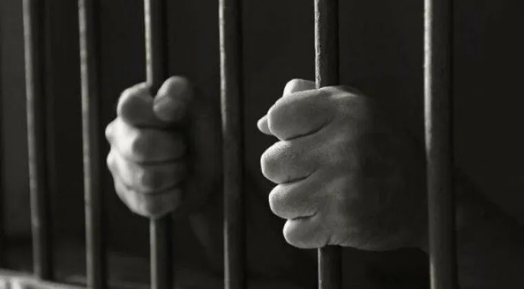 DETENIDO, CALABOZO