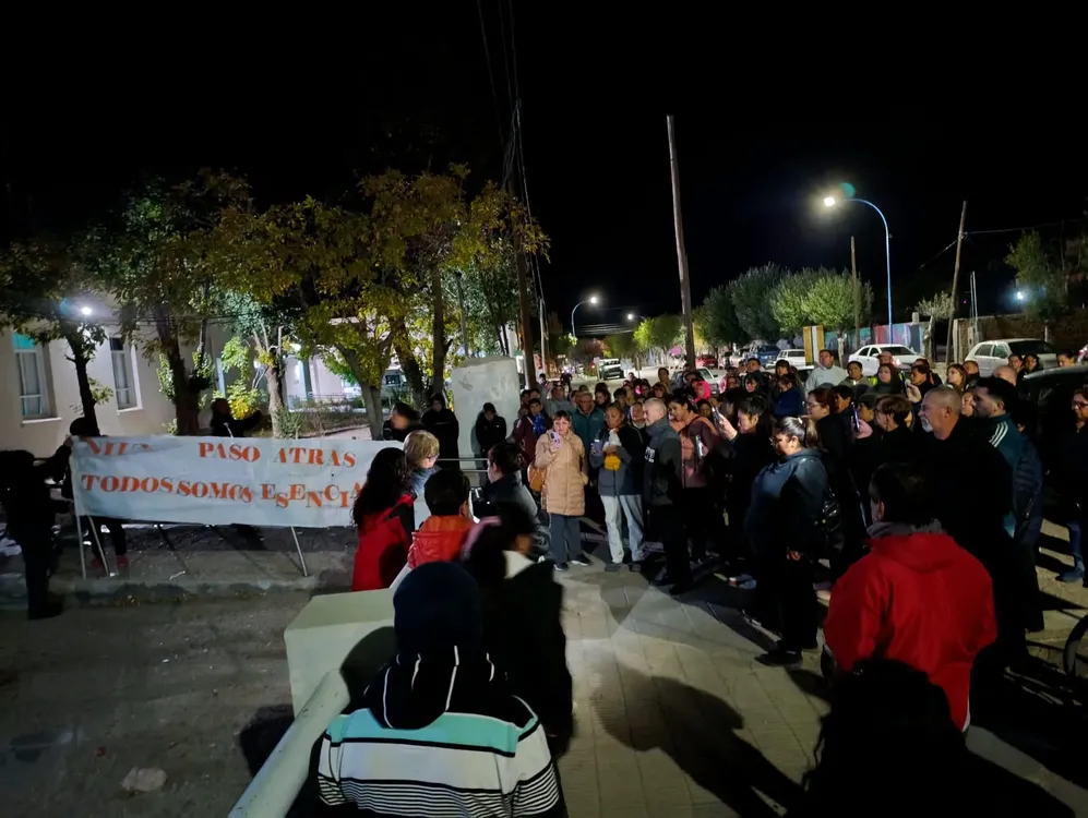 INGENIERO JACOBACCI, HOSPITAL, ABRAZO, RECLAMO