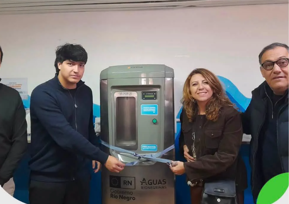 TERMO TANIA LASTRA JAVIER IUD INAUGURACION UNC ROCA