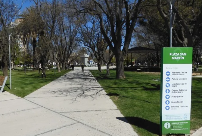 PLAZA SAN MARTIN VIEDMA