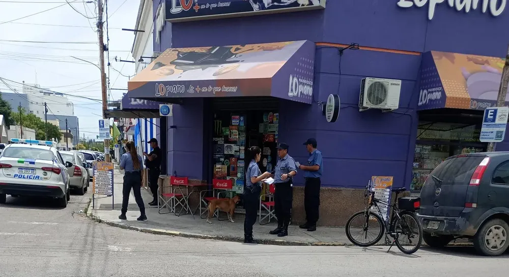 KIOSCO, VIEDMA, ROBO