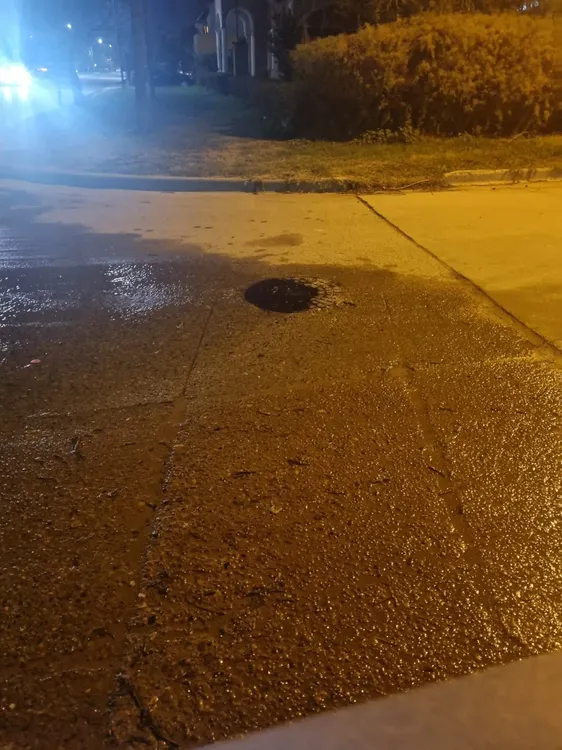 DERRAME CLOACAL EN EL BARRIO DON BOSCO