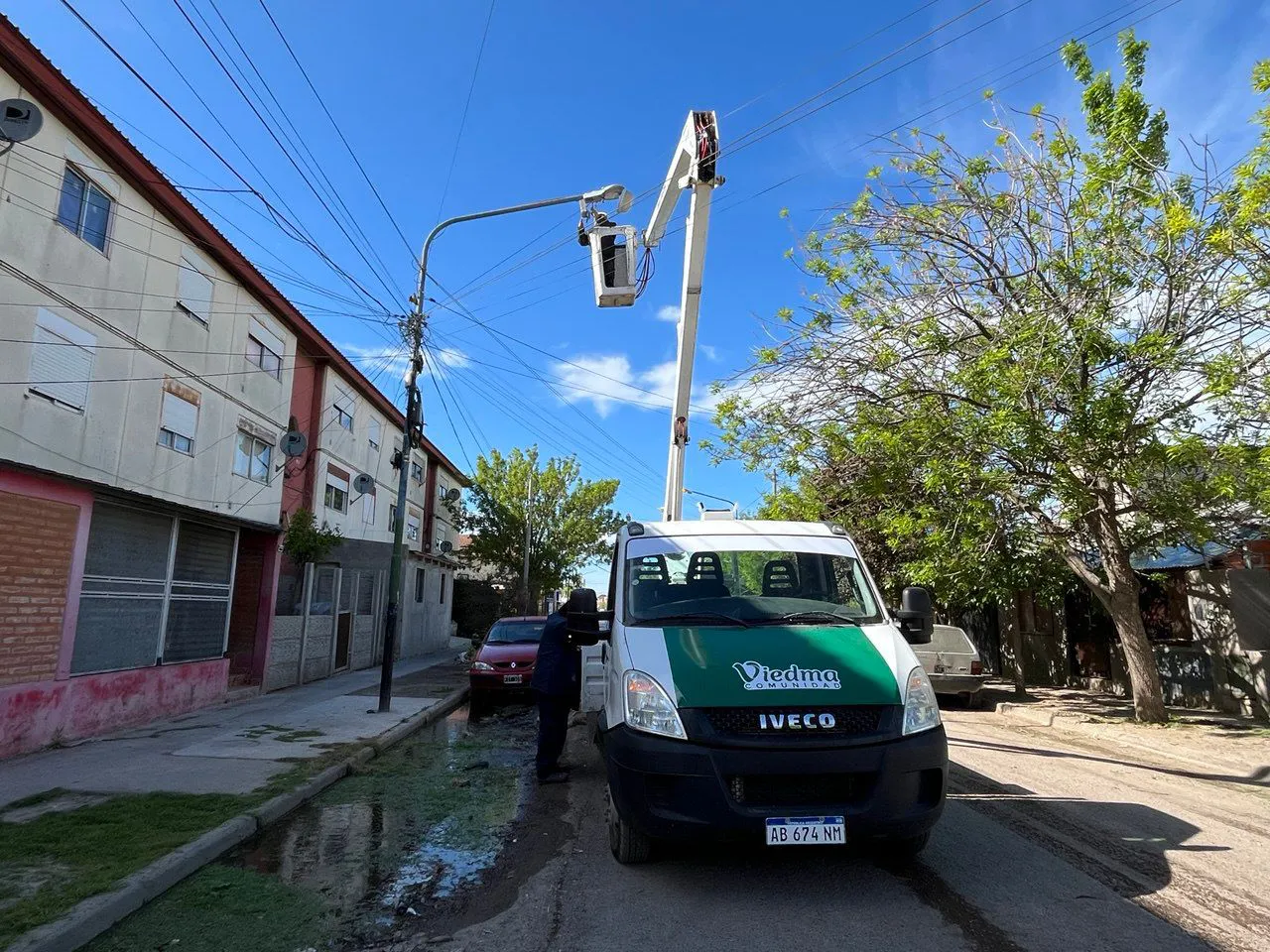 VIEDMA LIMPIA CON LA COMUNIDAD ALUMBRADO PUBLICO
