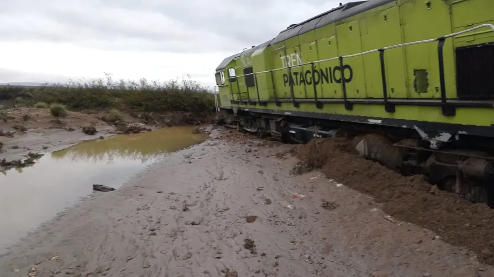 TREN PATAGONICO DESCARRILAMIENTO