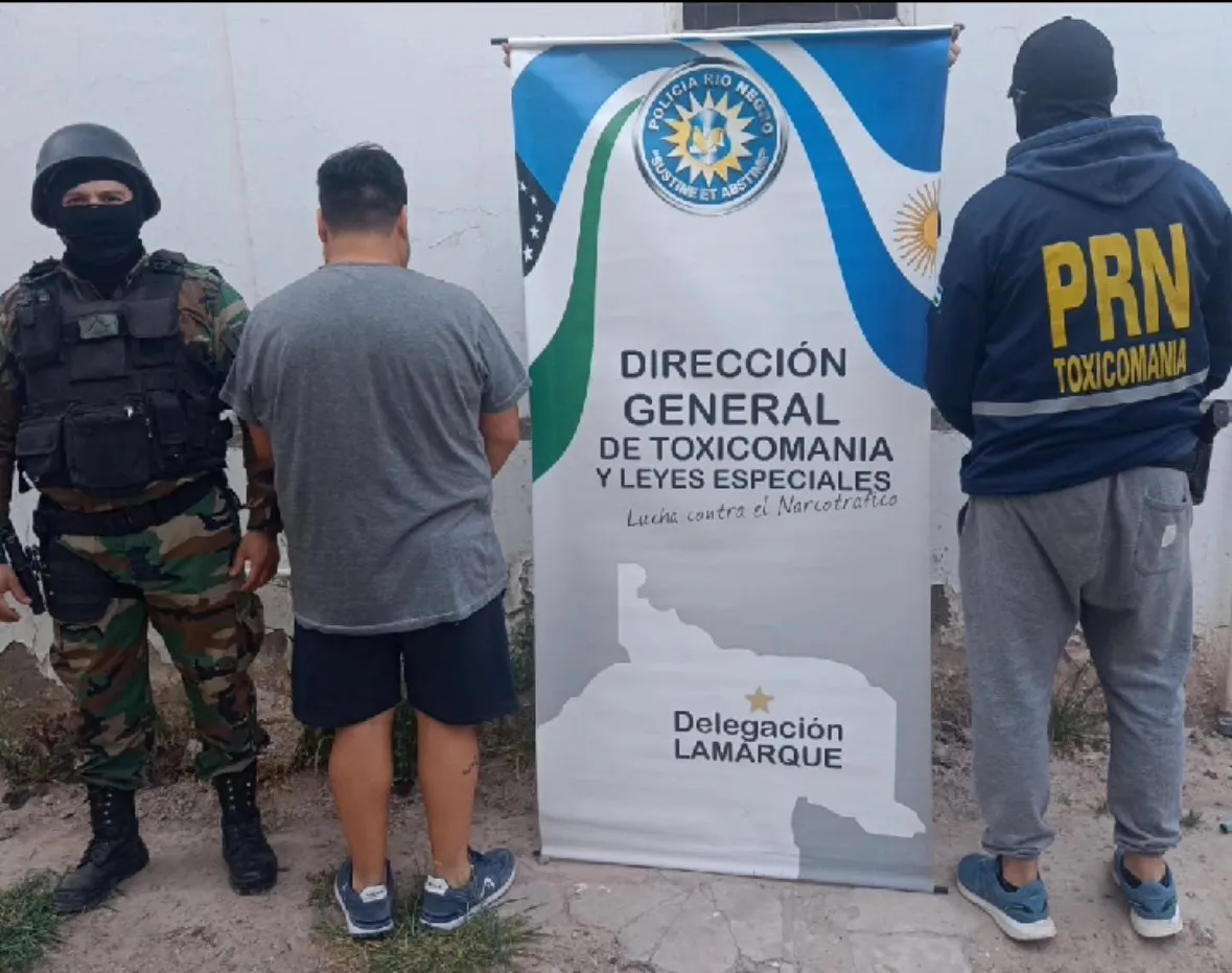 BANDA NARCO EN RIO COLORADO