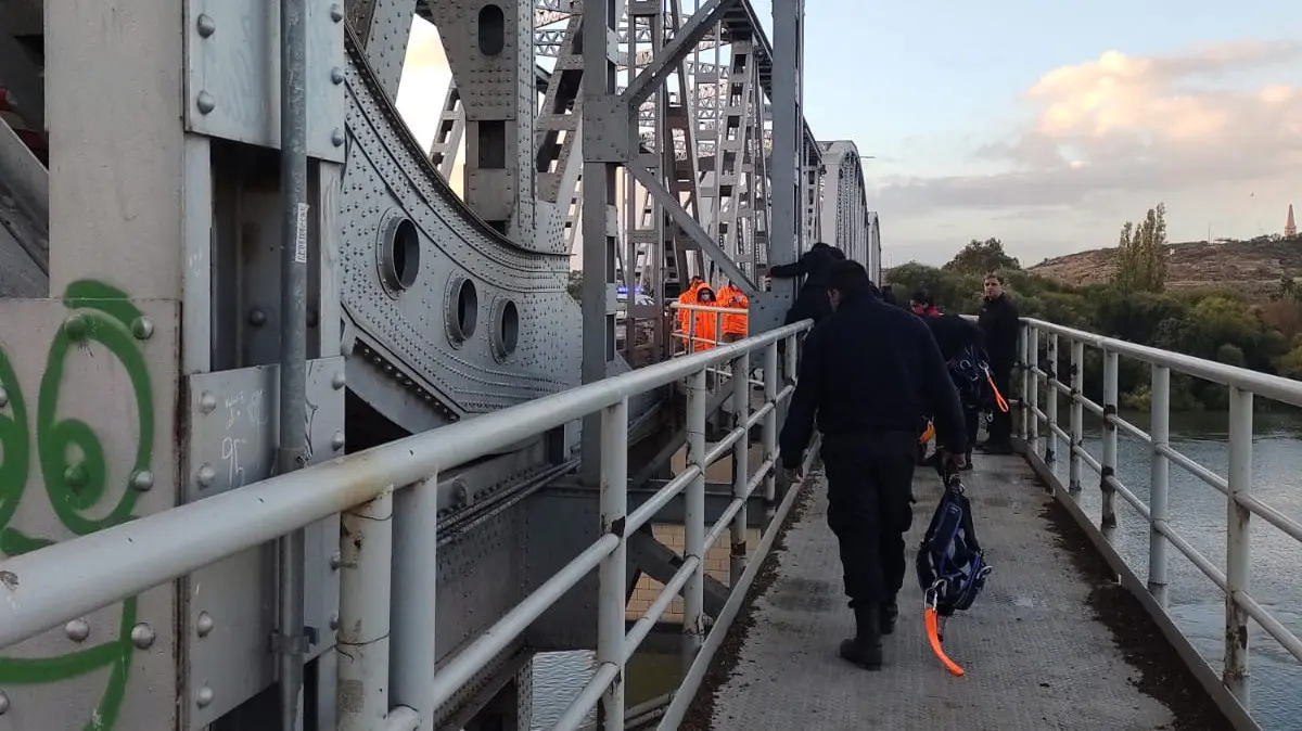 PUENTE FERROCARRETERO, RESCATE