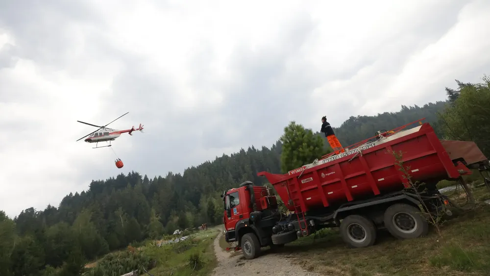 EL BOLSON, INCENDIOS, HELICOPTERO