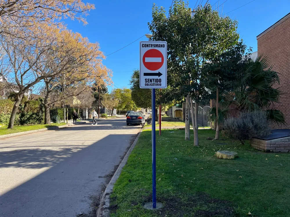 VIEDMA, BARIO DON BOSCO, CALLES, SENTIDO