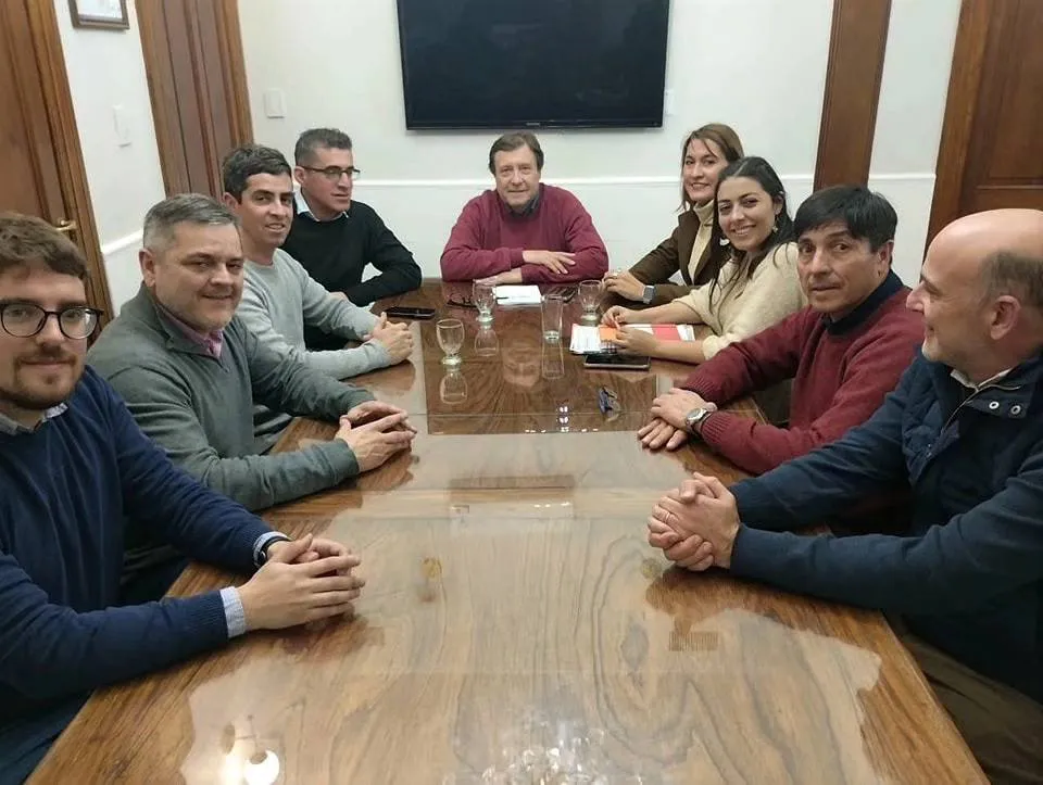 RADICALES JUNTO AL GOBERNADOR ALBERTO WERETILNECK