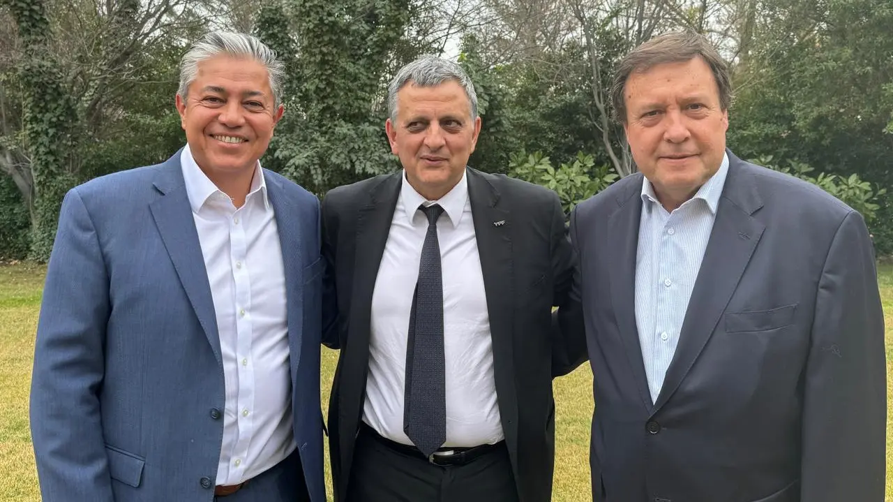ROLANDO FIGUEROA, HORACIO MARIN Y ALBERTO WERETILNECK