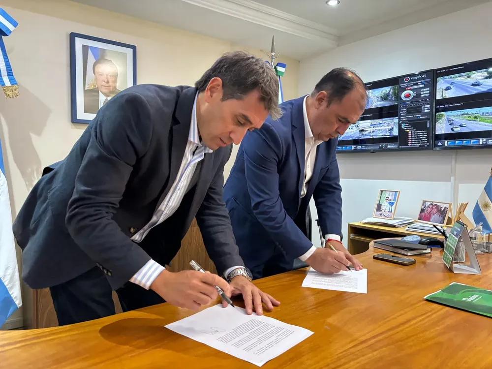 MARCOS CASTRO, DANIEL JARA