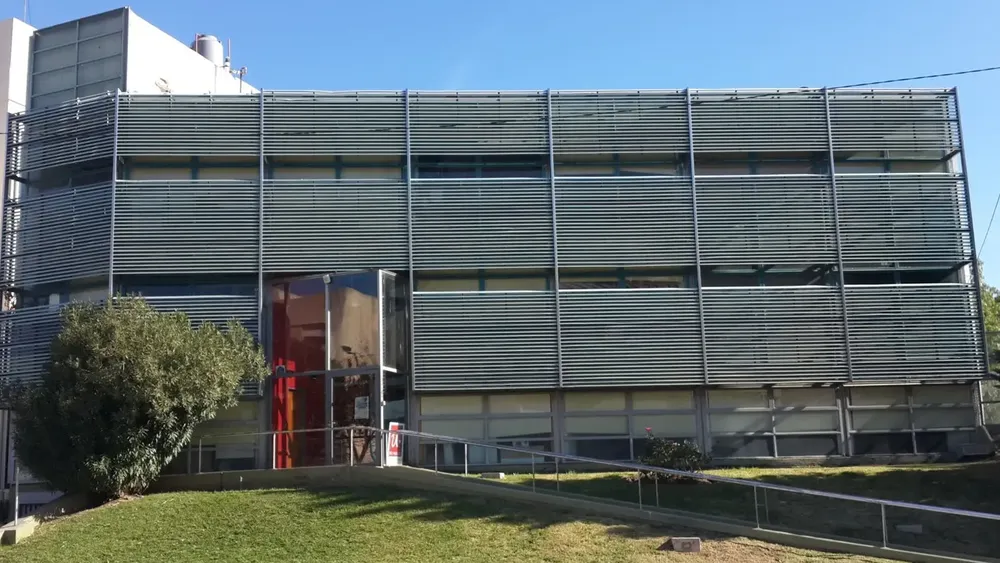 INMUEBLE CEDIDO POR EL GOBIERNO A LA UNRN EN ROCA