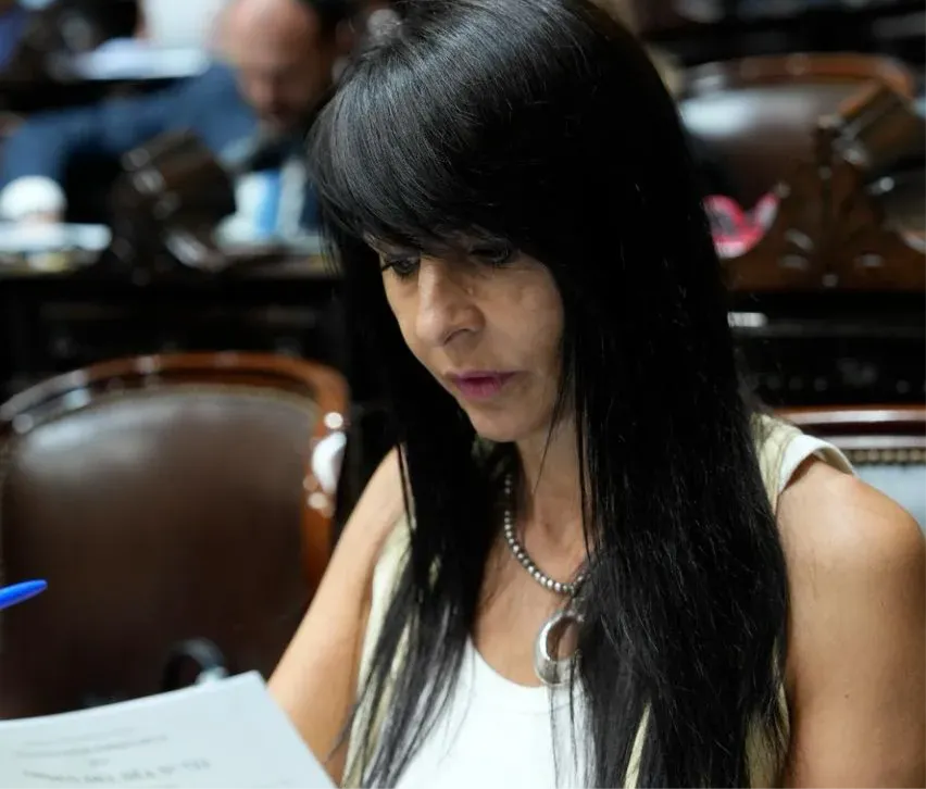 LORENA VILLAVERDE