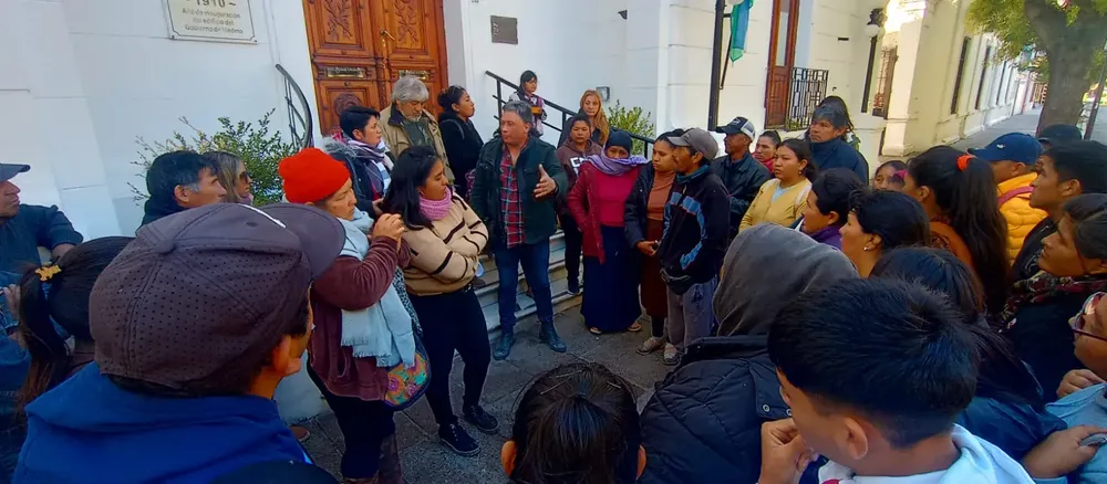 BARRIOS POPULARES FRENTE A LA MUNICIPALIDAD