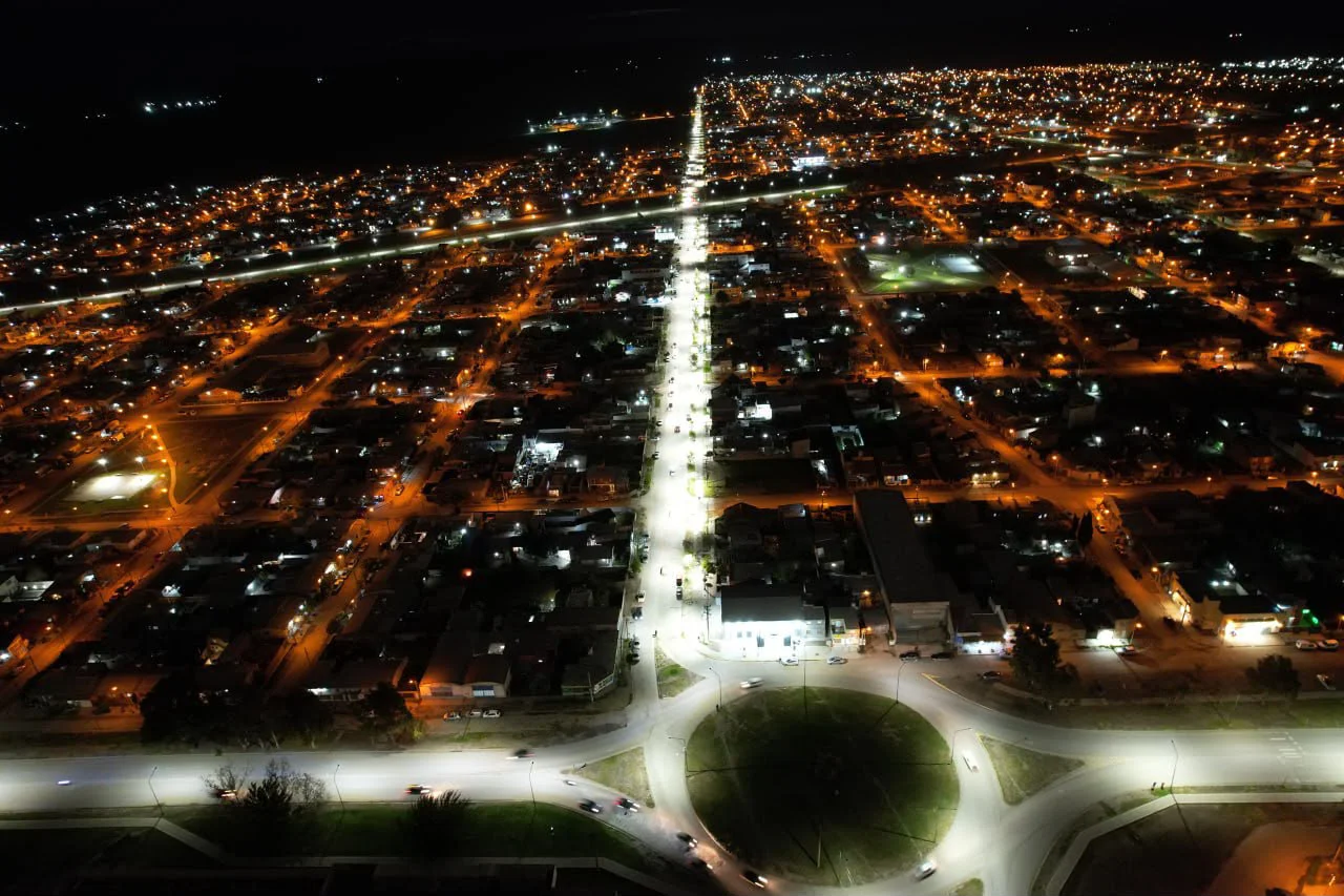 VIEDMA AEREA NOCTURNA