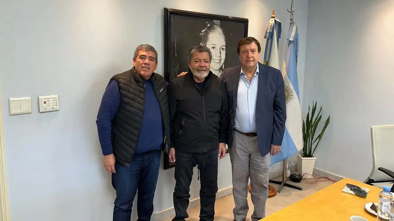 DAMIAN MILER, GERARDO MARTINEZ Y ALBERTO WERETILNECK