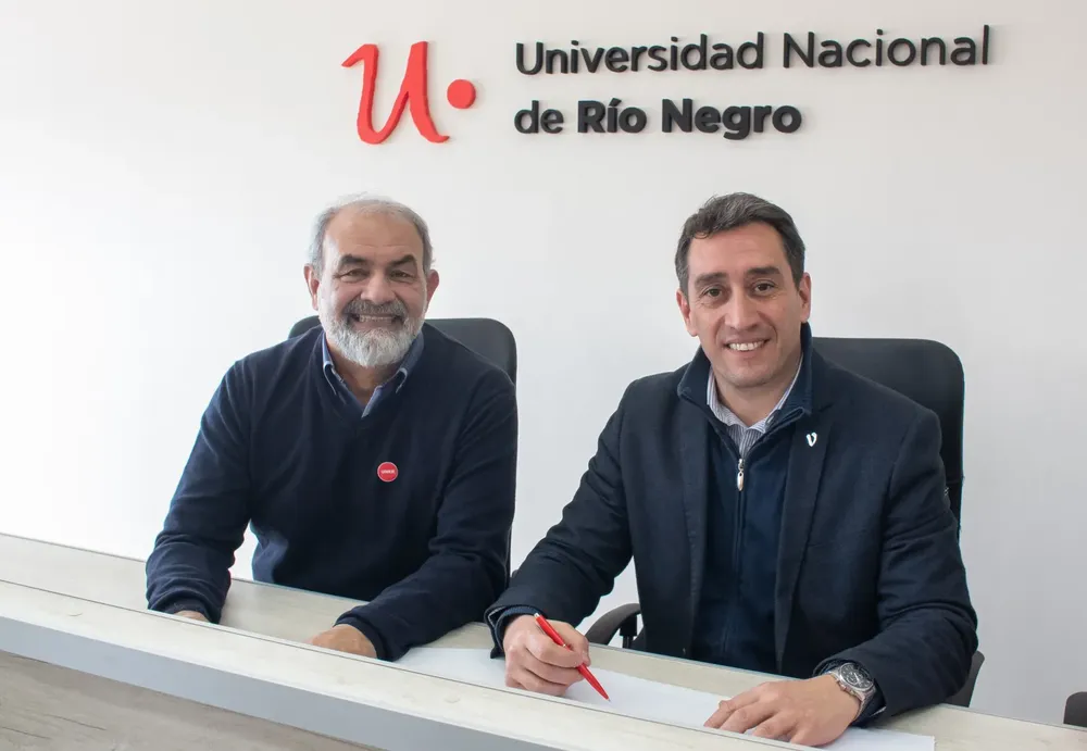 ANSELMO TORRES Y MARCOS CASTRO