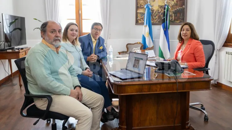 arabela carreras adrian casadei Enrique Morsan
