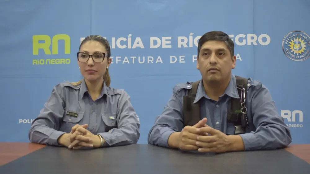 La oficial Vanina Sisterna y el sargento Francisco Castillo