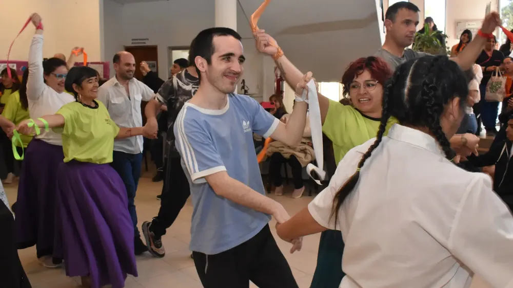 TALLERES - BAILE - DISCAPACIDAD