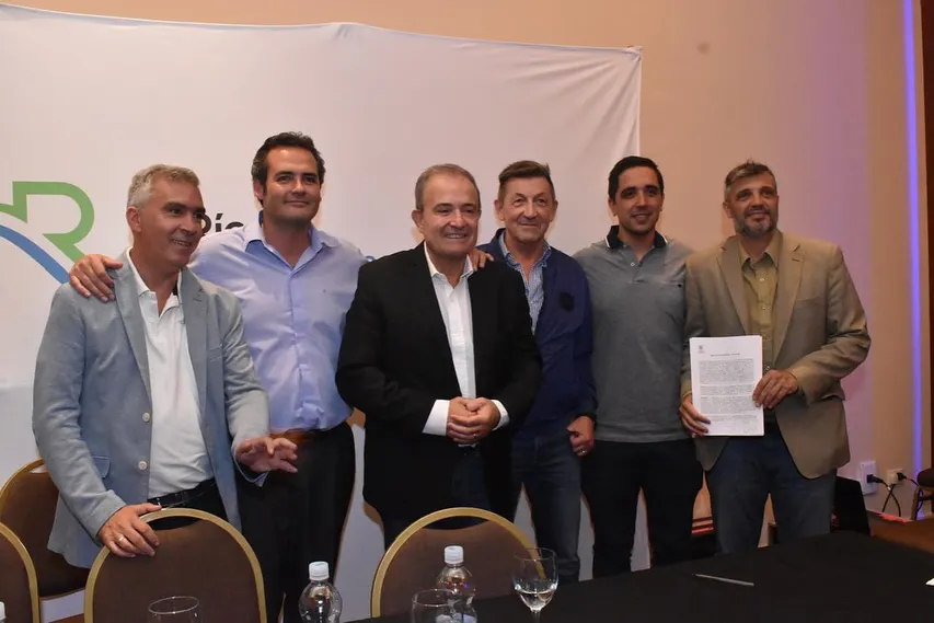 SURMAT, DEPORTIVO VIEDMA