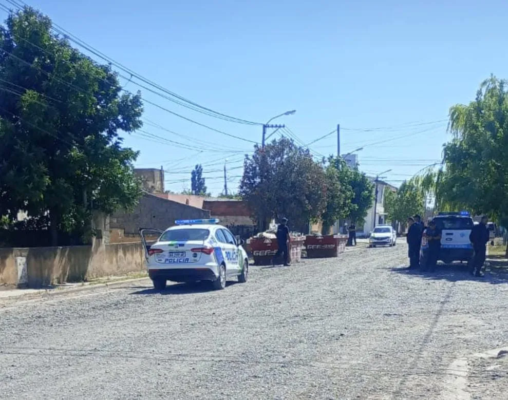 barrio zatti policia