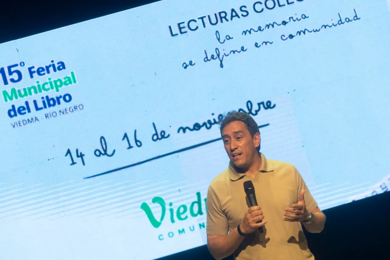 MARCOS CASTRO FERIA DEL LIBRO VIEDMA