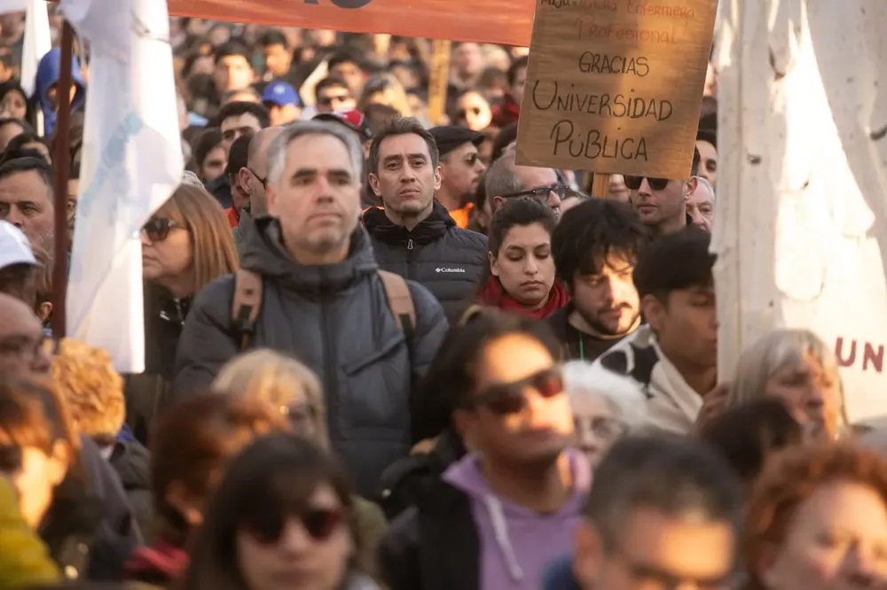 MARCOS CASTRO, UNIVERSIDADES