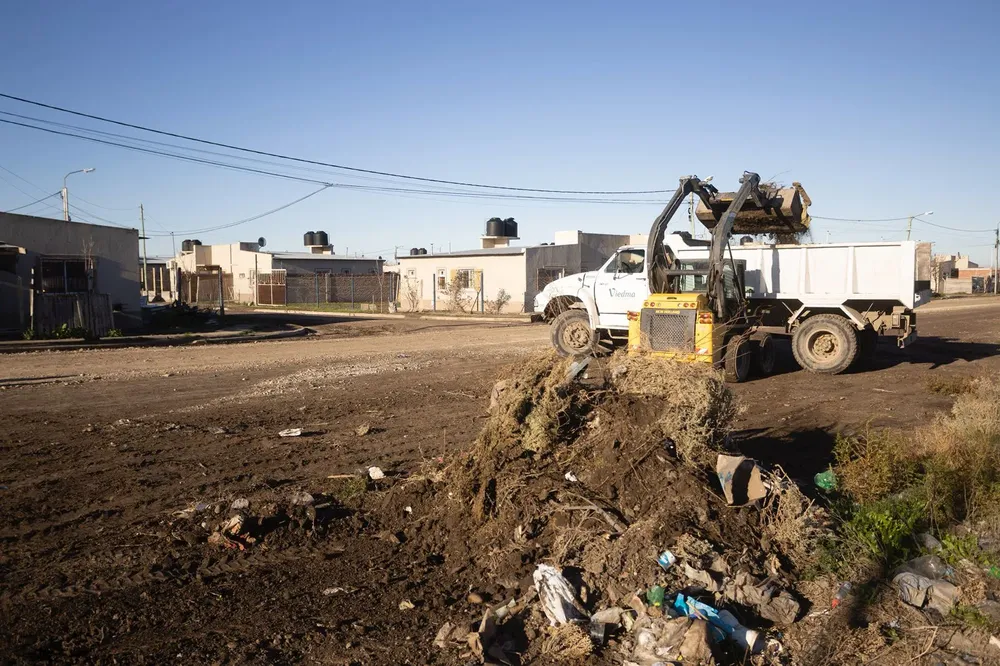 VIEDMA LIMPIA CON LA COMUNIDAD