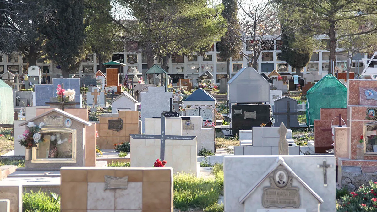 CEMENTERIO, CIPOLLETTI