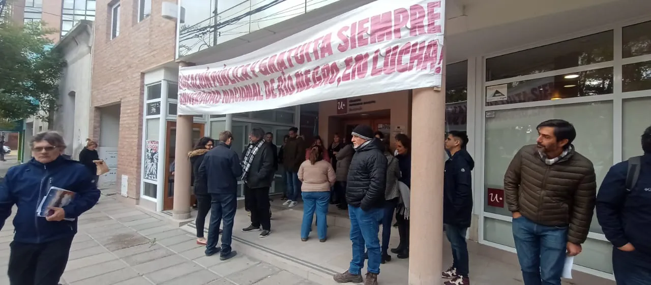 UNRN RECLAMO POR LA LEY BASES