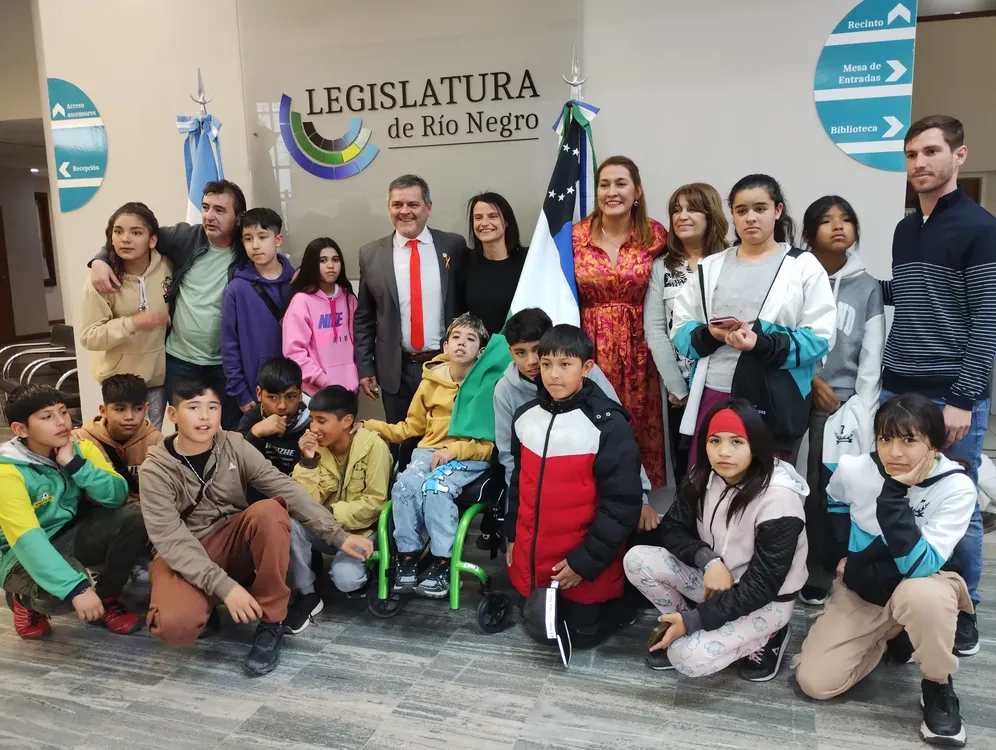 ALUMNOS DE ALLEN EN LA LEGISLATURA