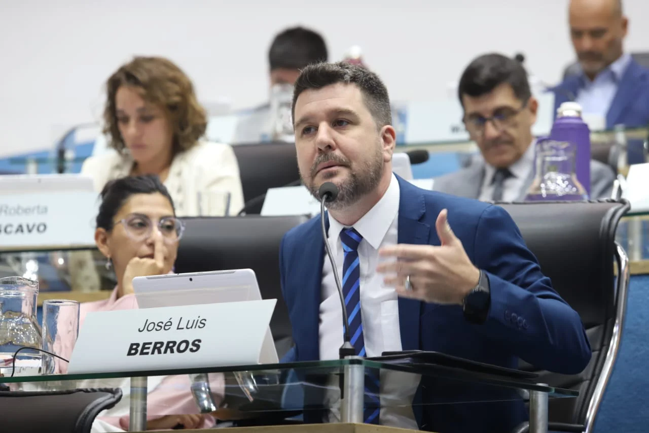 JOSE LUIS BERROS