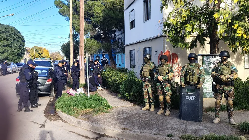 BARRIO CEFERINO 1016 VIVIENDAS ALLANAMIENTO