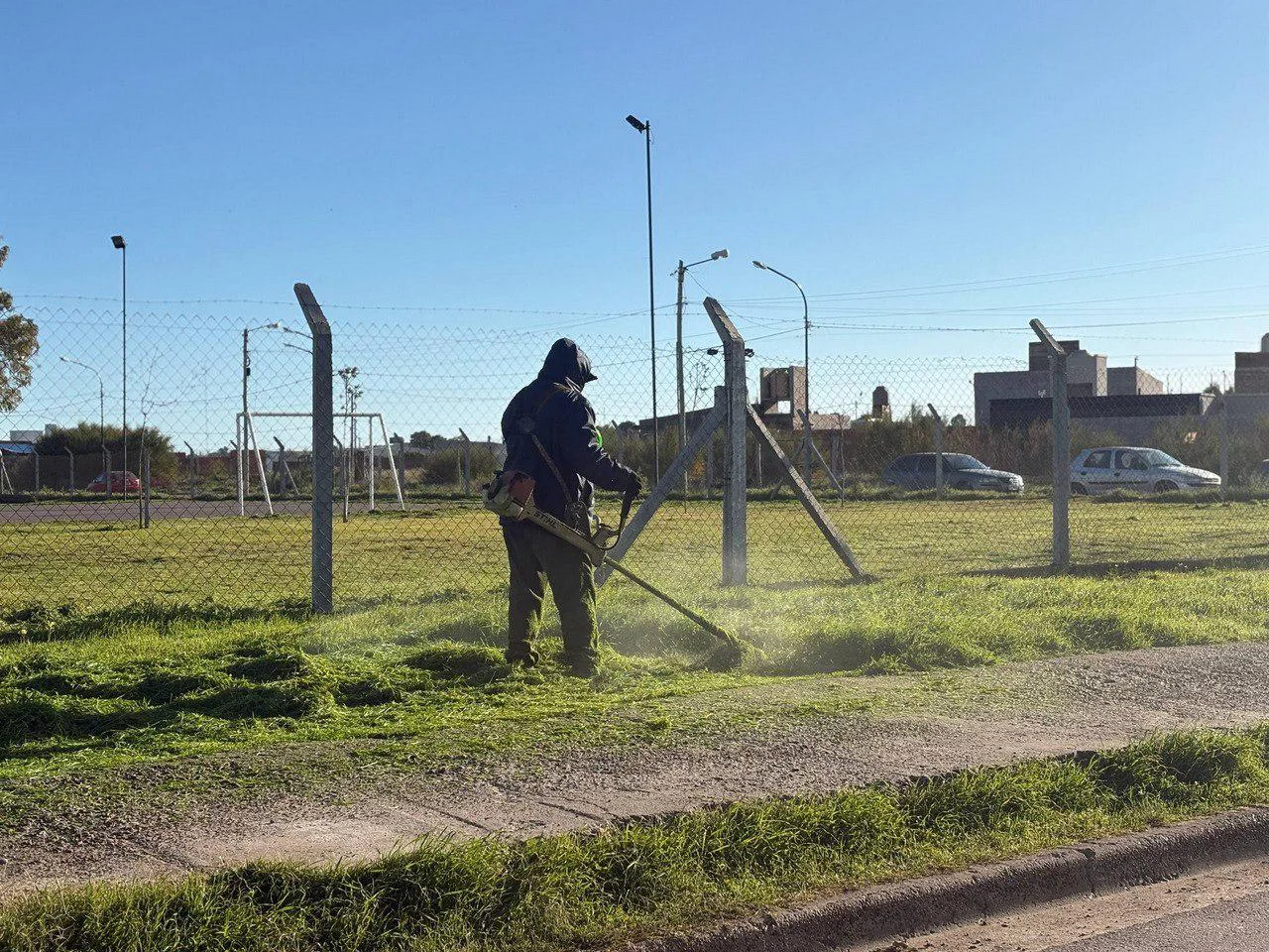 VIEDMA LIMPIA CON LA COMUNIDAD LAVALLE MI BANDERA