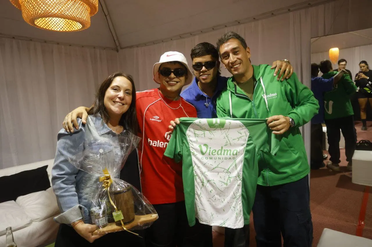 FIESTA DEL RIO, 2025, LA T Y LA M