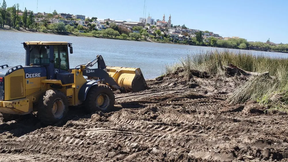 VIEDMA RIO PLAYA COSTANERA RECUPERACION LIMPIEZA