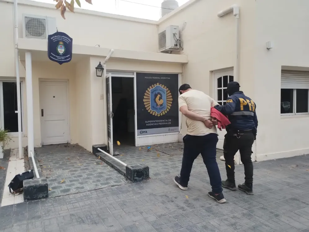 DETENIDO POR DROGAS EN ROCA