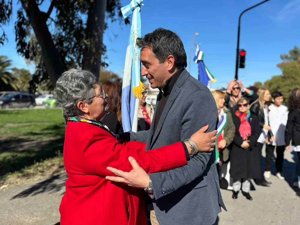 8ca5cab3-749a-464b-8a04-dfb1f626a55b