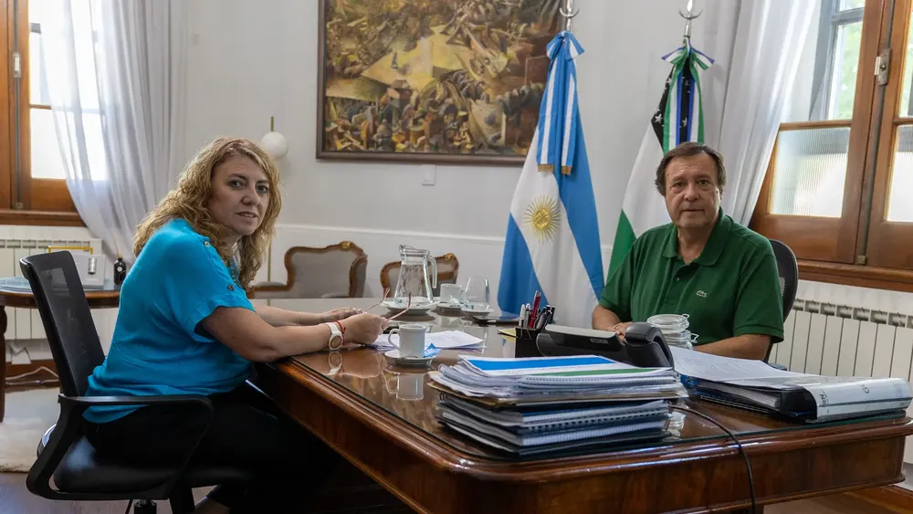 TANIA LASTRA, ALBERTO WERETILNECK