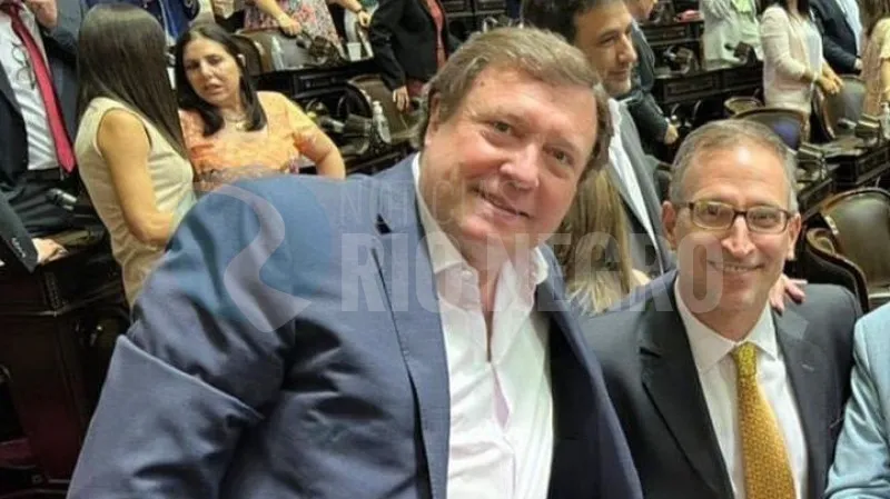 Weretilneck agustin domingo