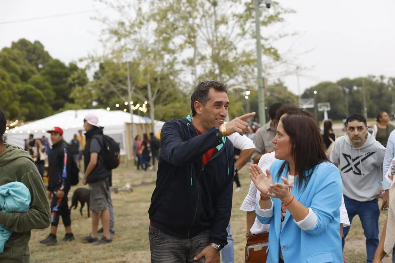 MARCOS CASTRO, MARIA EUGENIA SERRA