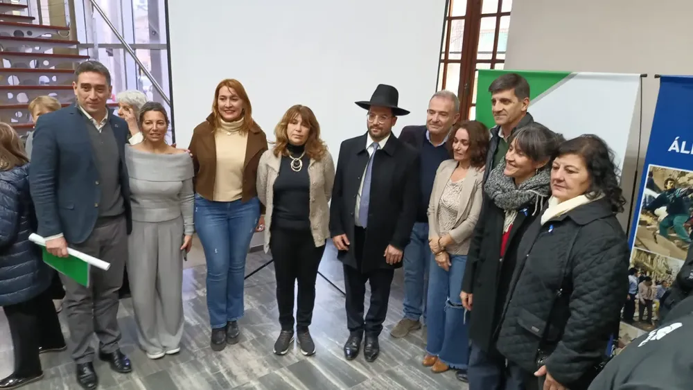 EXPOSICION DE AMIA EN LA LEGISLATURA