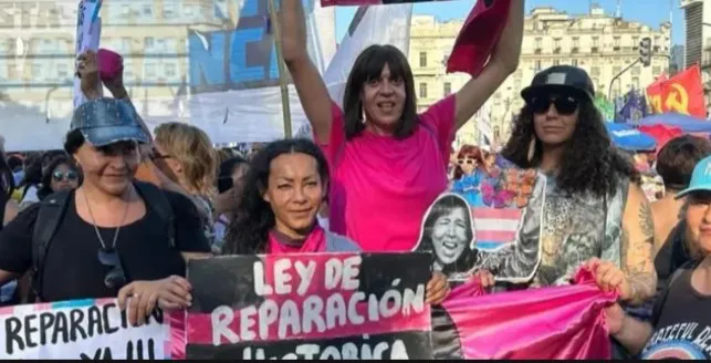 Travestis y Transexuales
