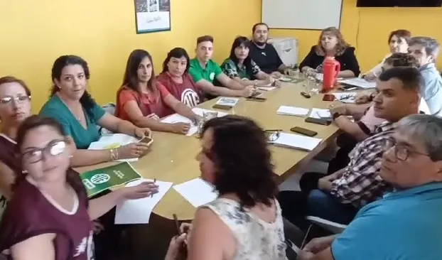 REUNIÓN N LOS GREMIOS PARA ABORDAR LA CRISIS EN SALUD