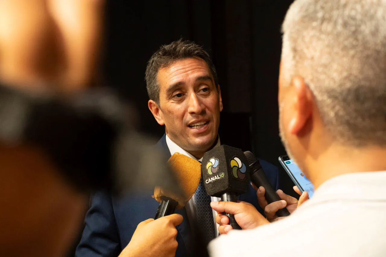 MARCOS CASTRO