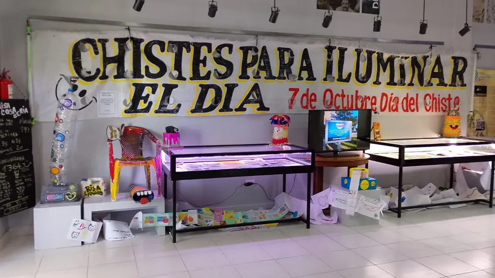 MUESTRA DIA DEL CHISTE