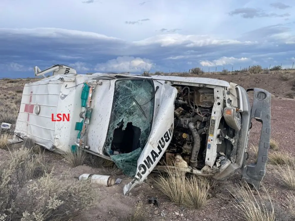 AMBULANCIA ACCIDENTADA EN LA RUTA 23