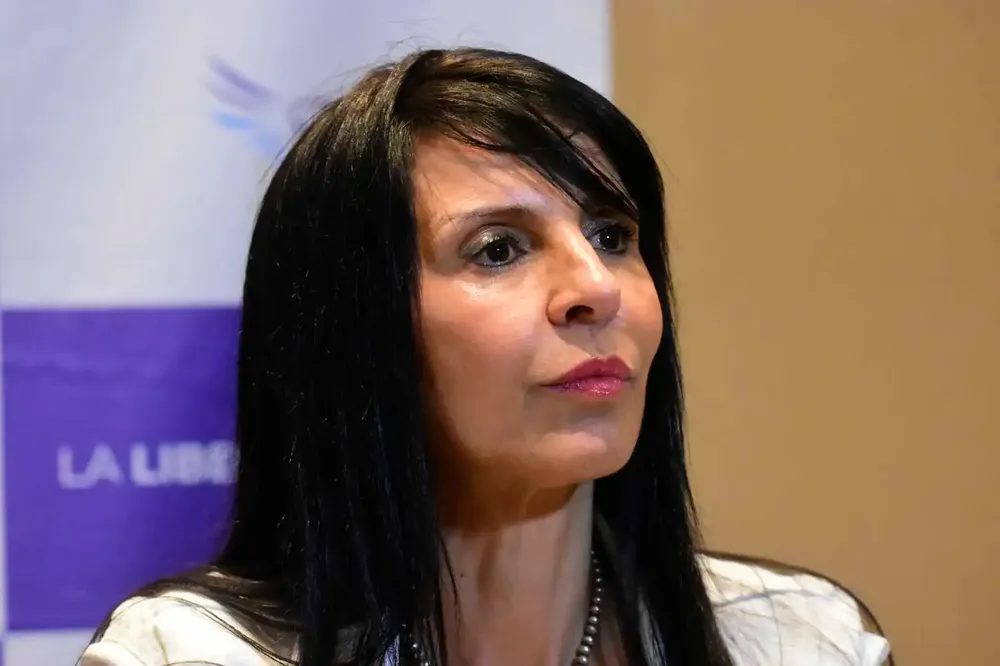 LORENA VILLAVERDE
