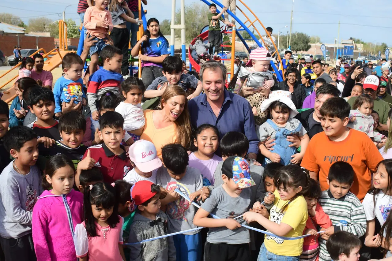 INAUGURACION PASEO LOS MIRLOS.JPG